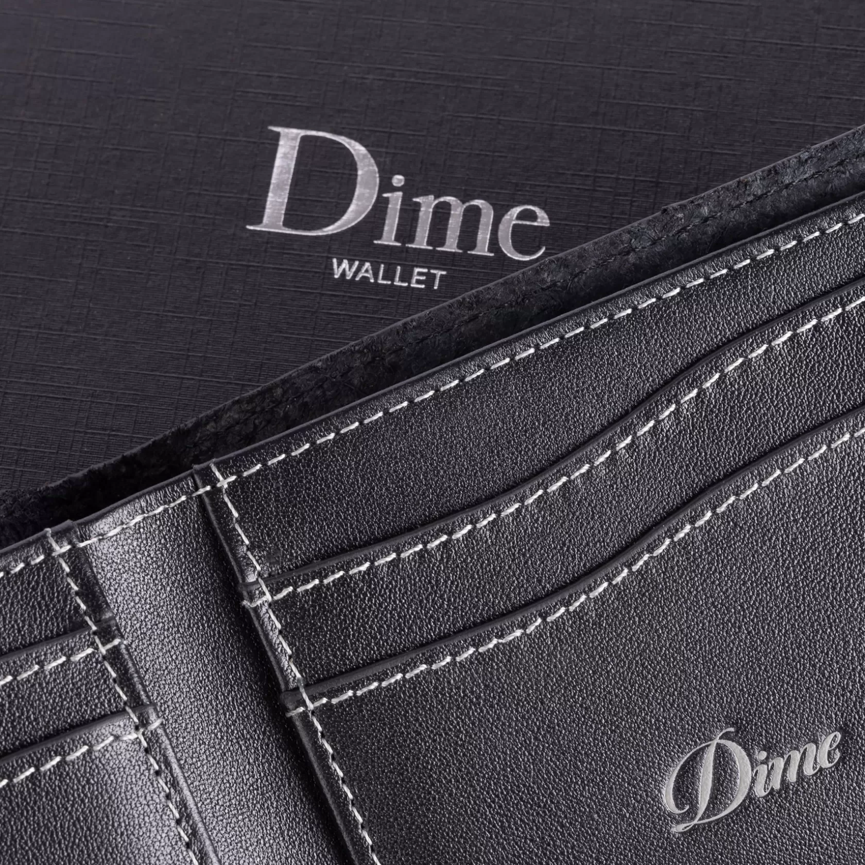 Dime MTL Accessoires-Porte-monnaie Cursive Bifold Black